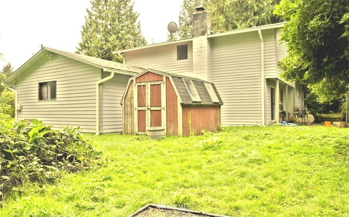 15702 Larch Way, Lynnwood, WA 98087