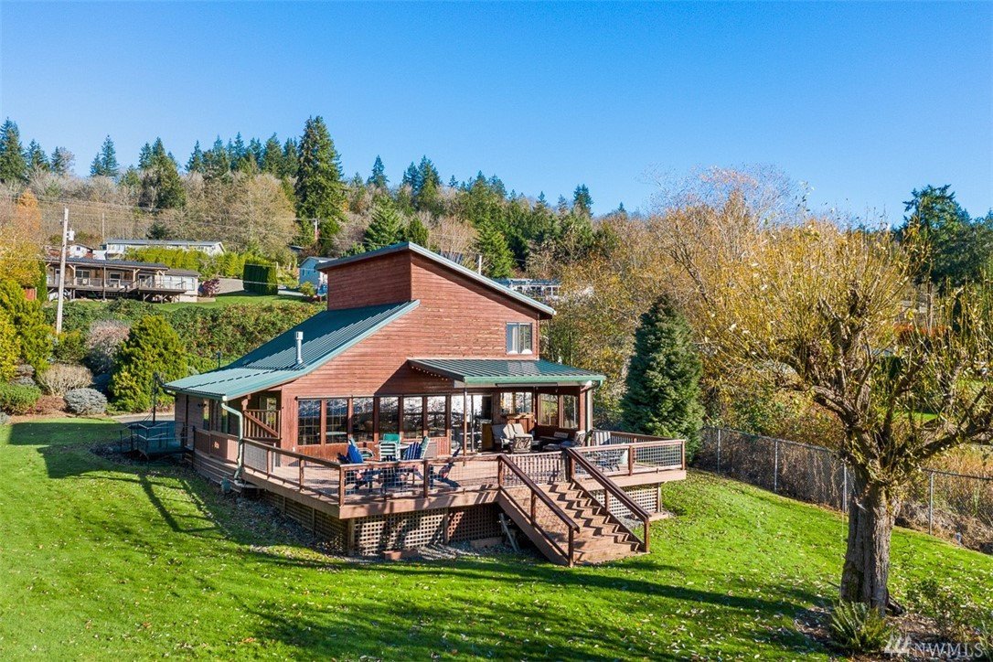 18560 S West View Rd, Big Lake, WA 98274