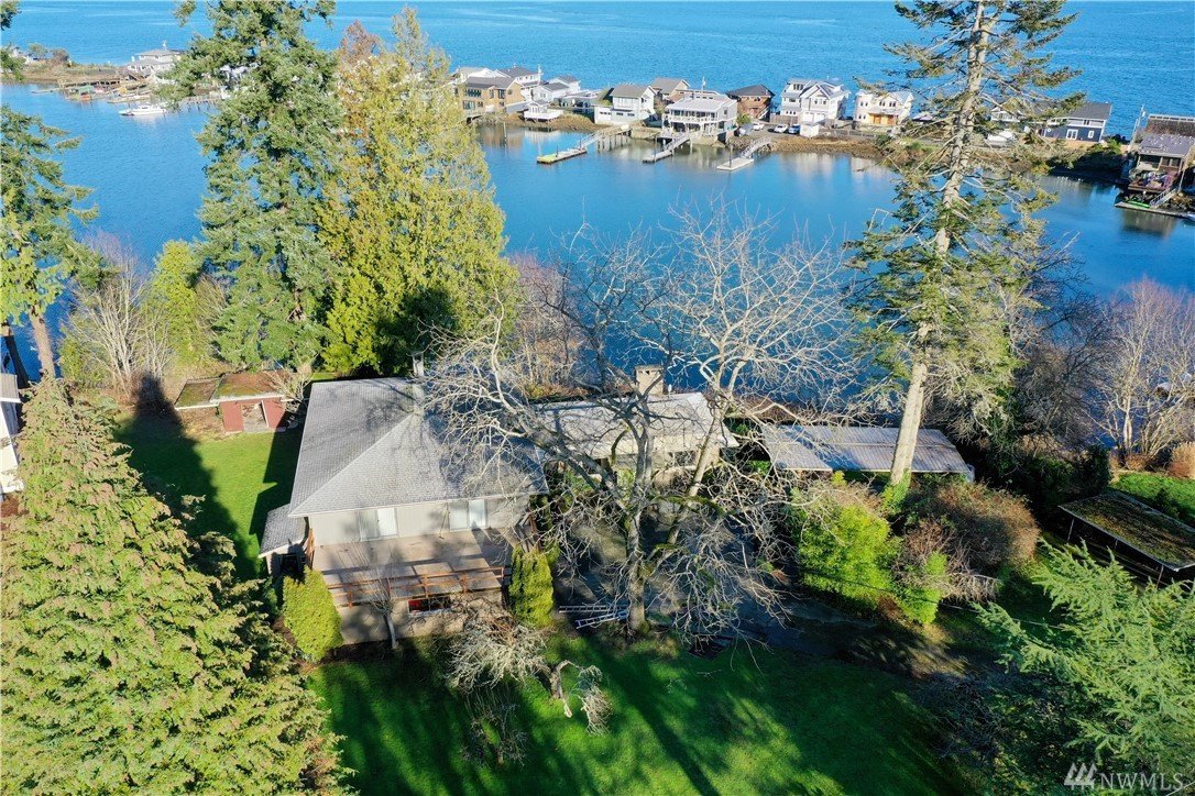 10346 NE Lafayette Ave, Bainbridge Island, WA 98110
