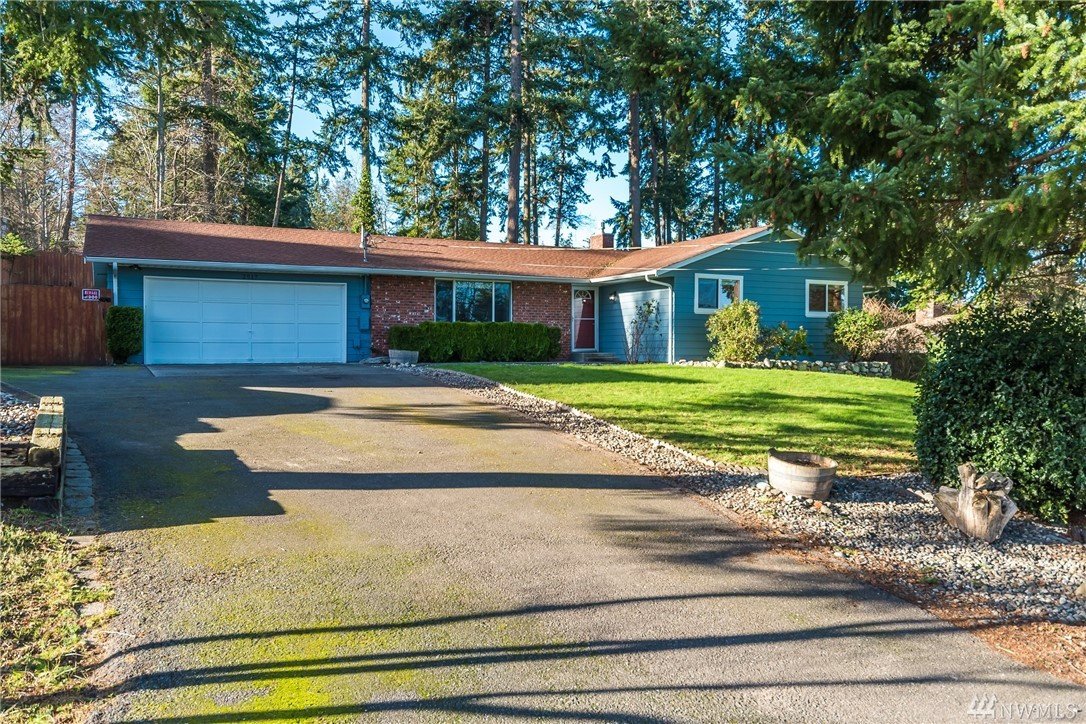 2517 Olympic Dr, Oak Harbor, WA 98277