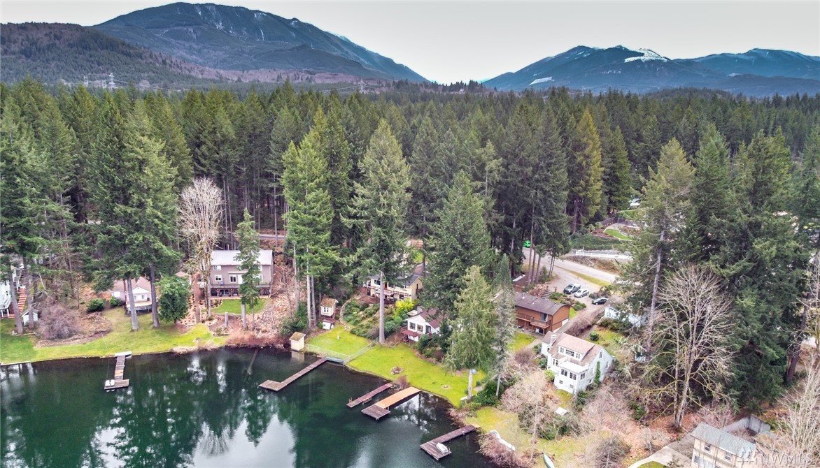 30518 SE Lake Retreat South Dr, Ravensdale, WA 98051