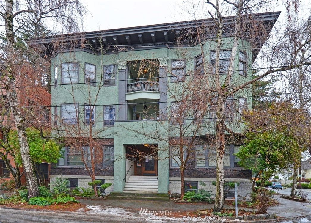 302 10th Avenue E, Seattle, WA 98102