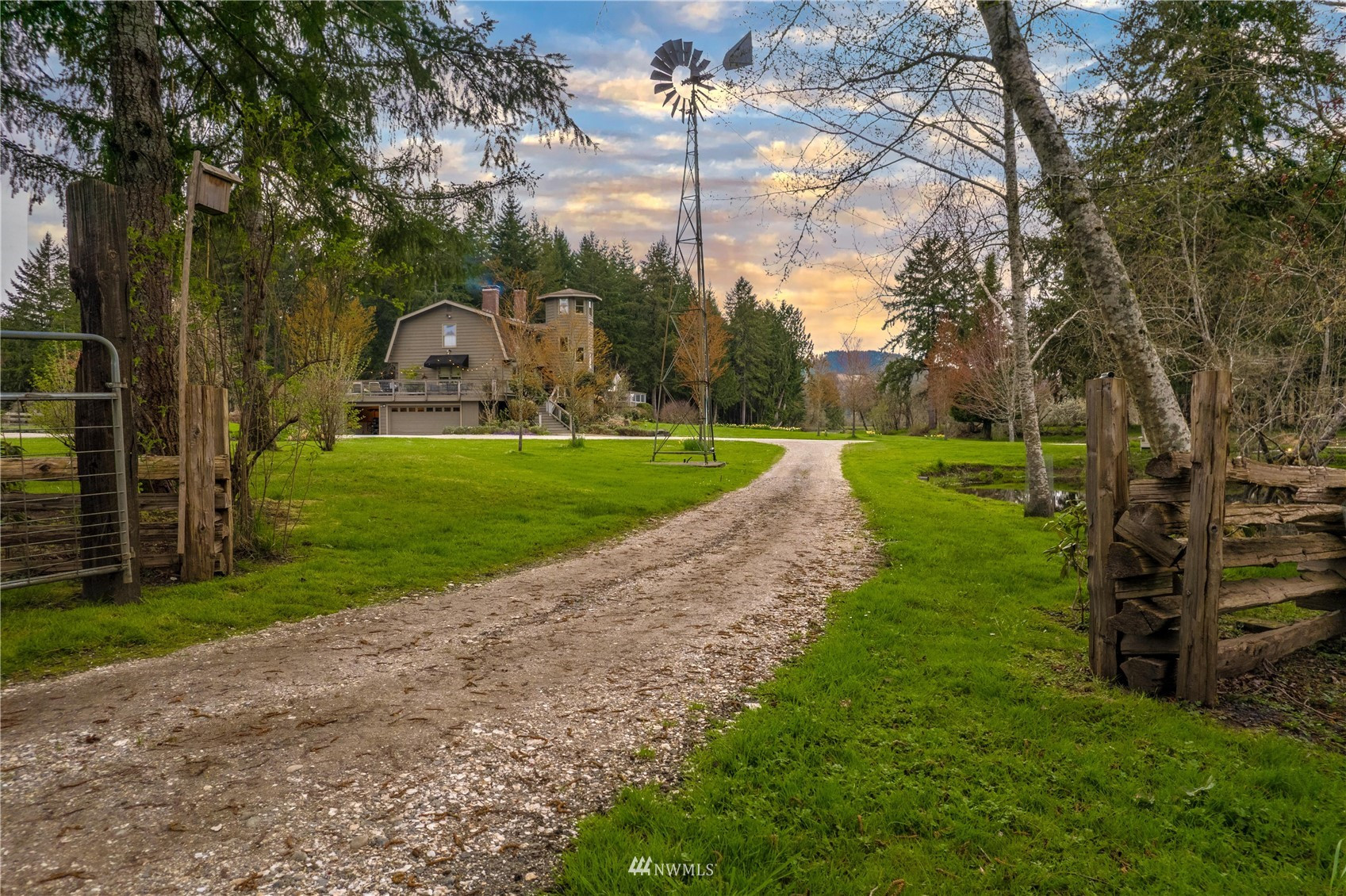 5041 Houston Drive NW, Olympia, WA 98502