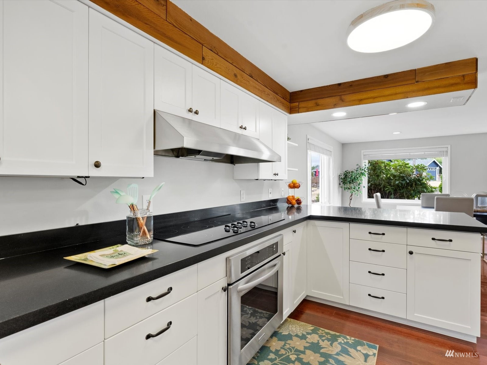 407 Grandey Way NE, Renton, WA 98056