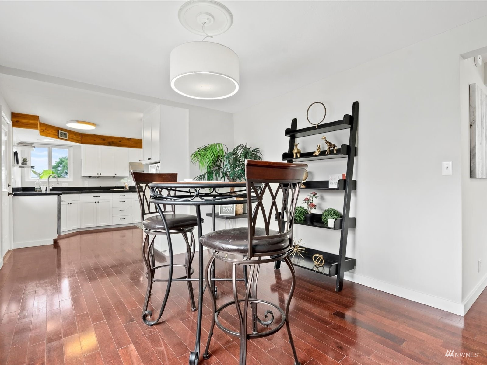 407 Grandey Way NE, Renton, WA 98056