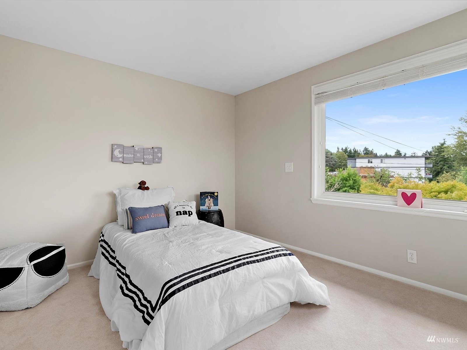 407 Grandey Way NE, Renton, WA 98056