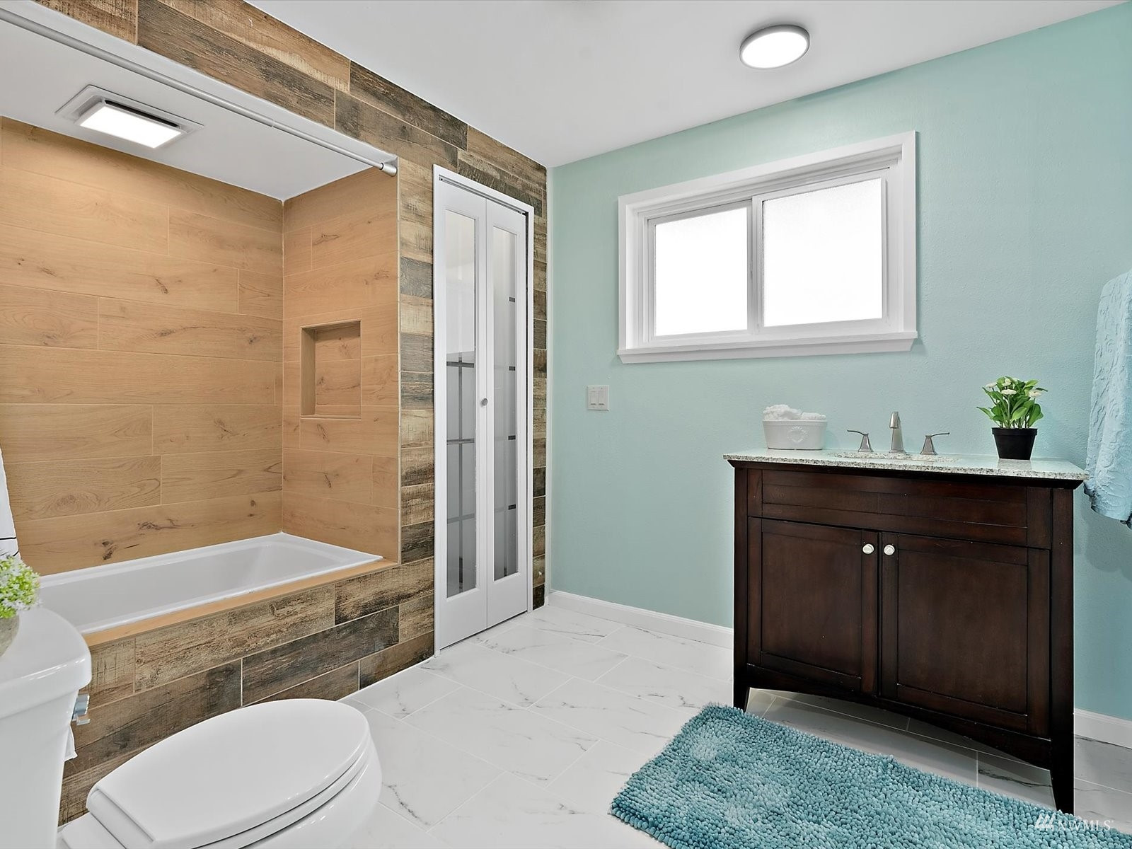 407 Grandey Way NE, Renton, WA 98056