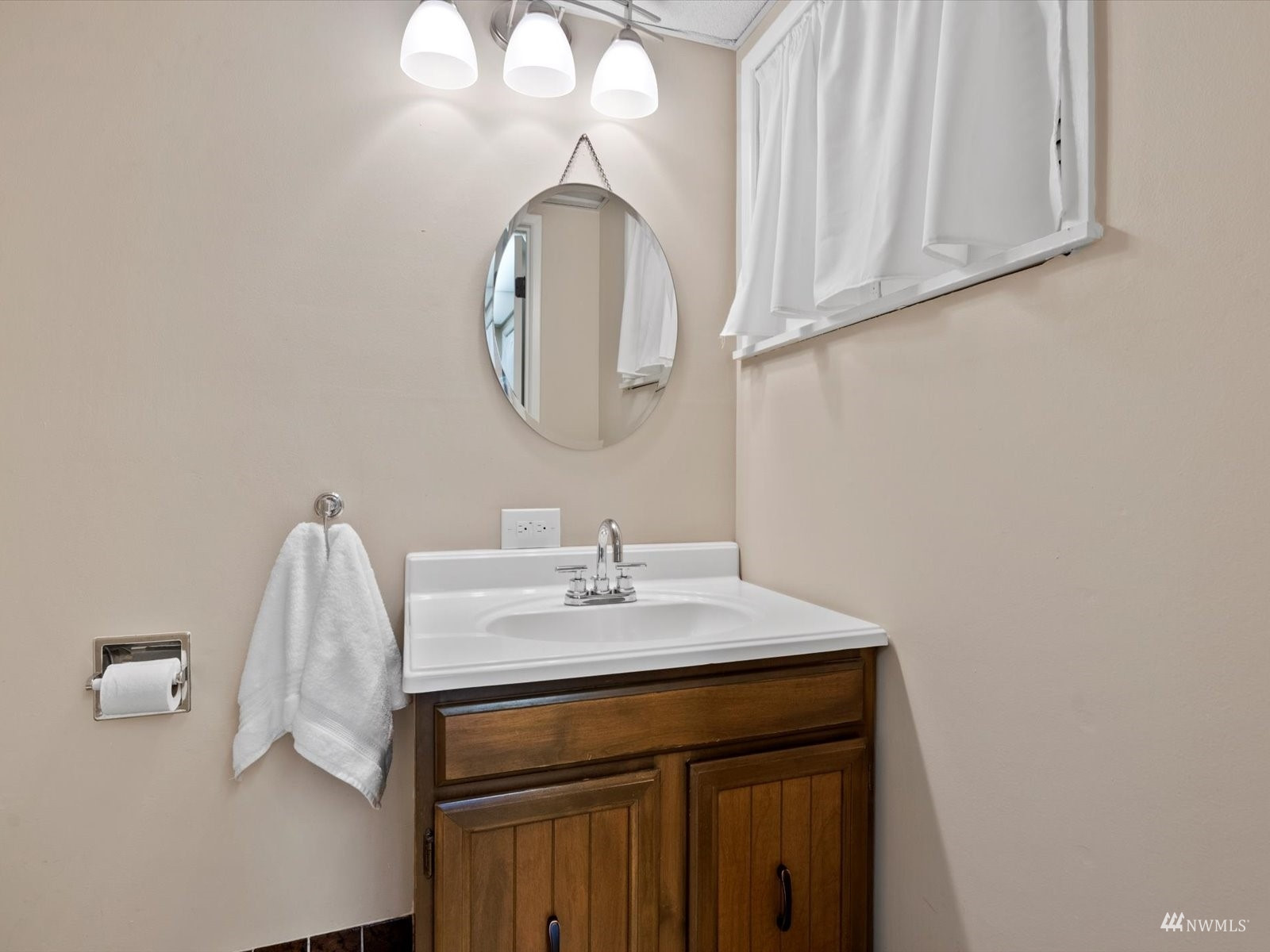 407 Grandey Way NE, Renton, WA 98056