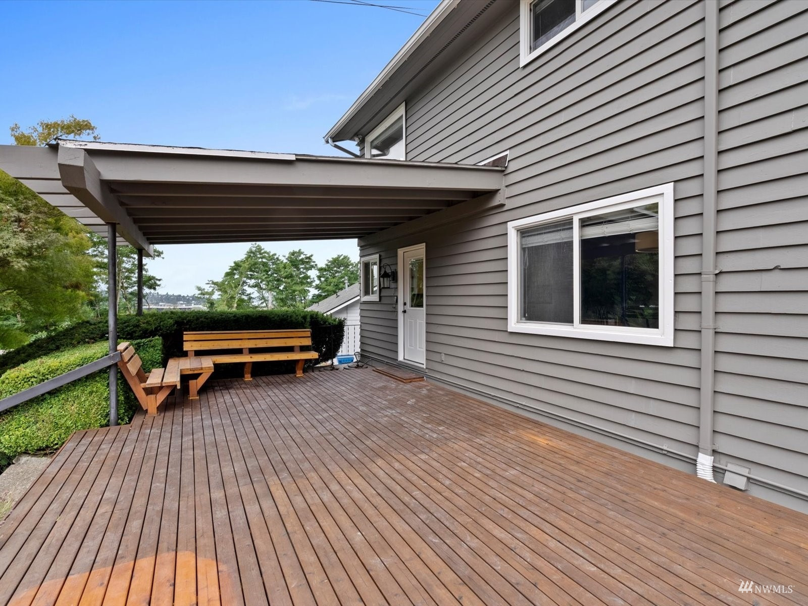 407 Grandey Way NE, Renton, WA 98056