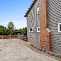 407 Grandey Way NE, Renton, WA 98056