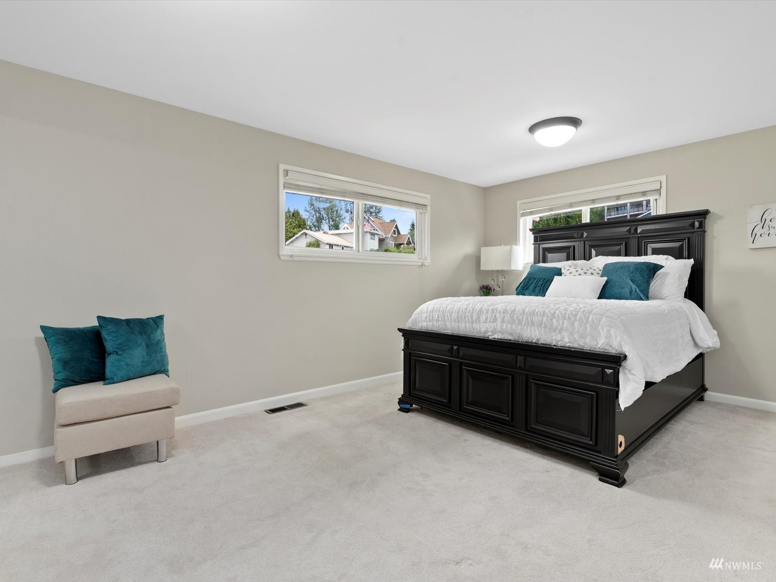 407 Grandey Way NE, Renton, WA 98056