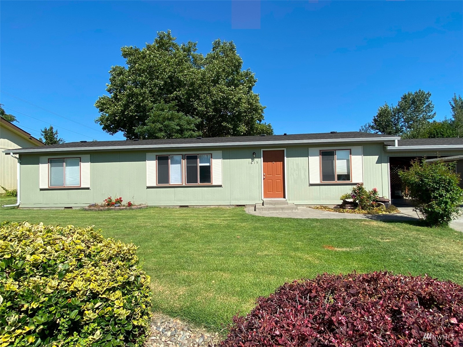 1615 SE Red Oak Avenue, College Place, WA 99324