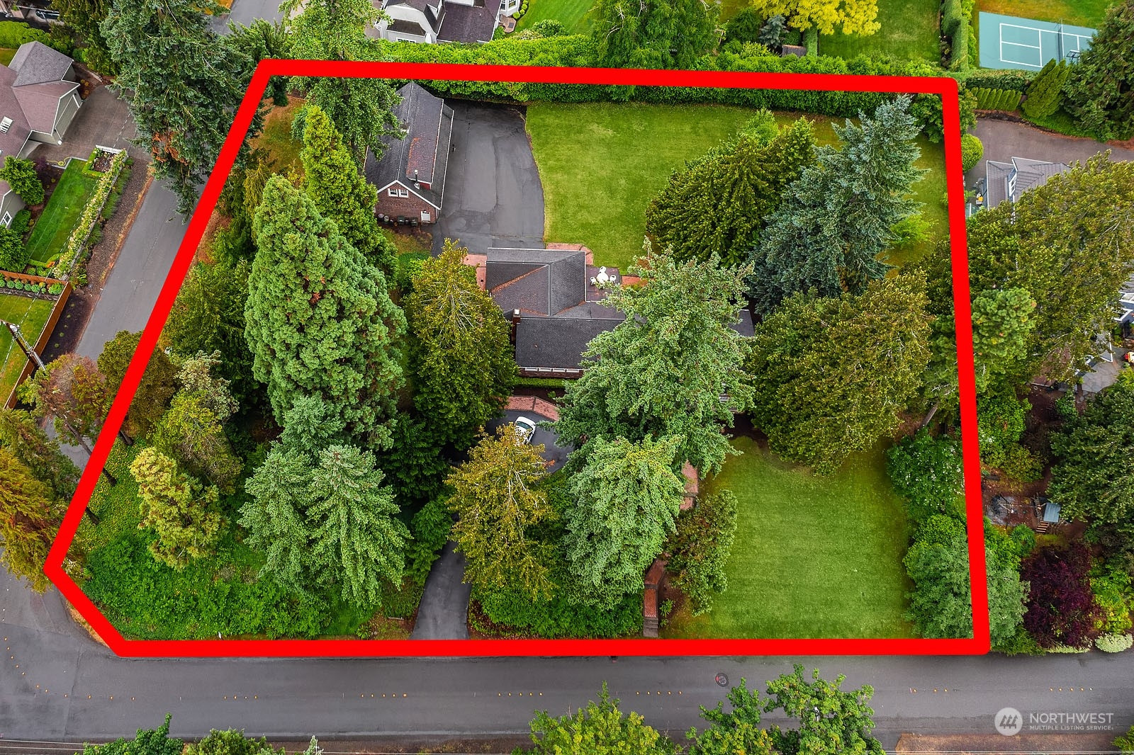 4015 95th Avenue NE, Yarrow Point, WA 98004