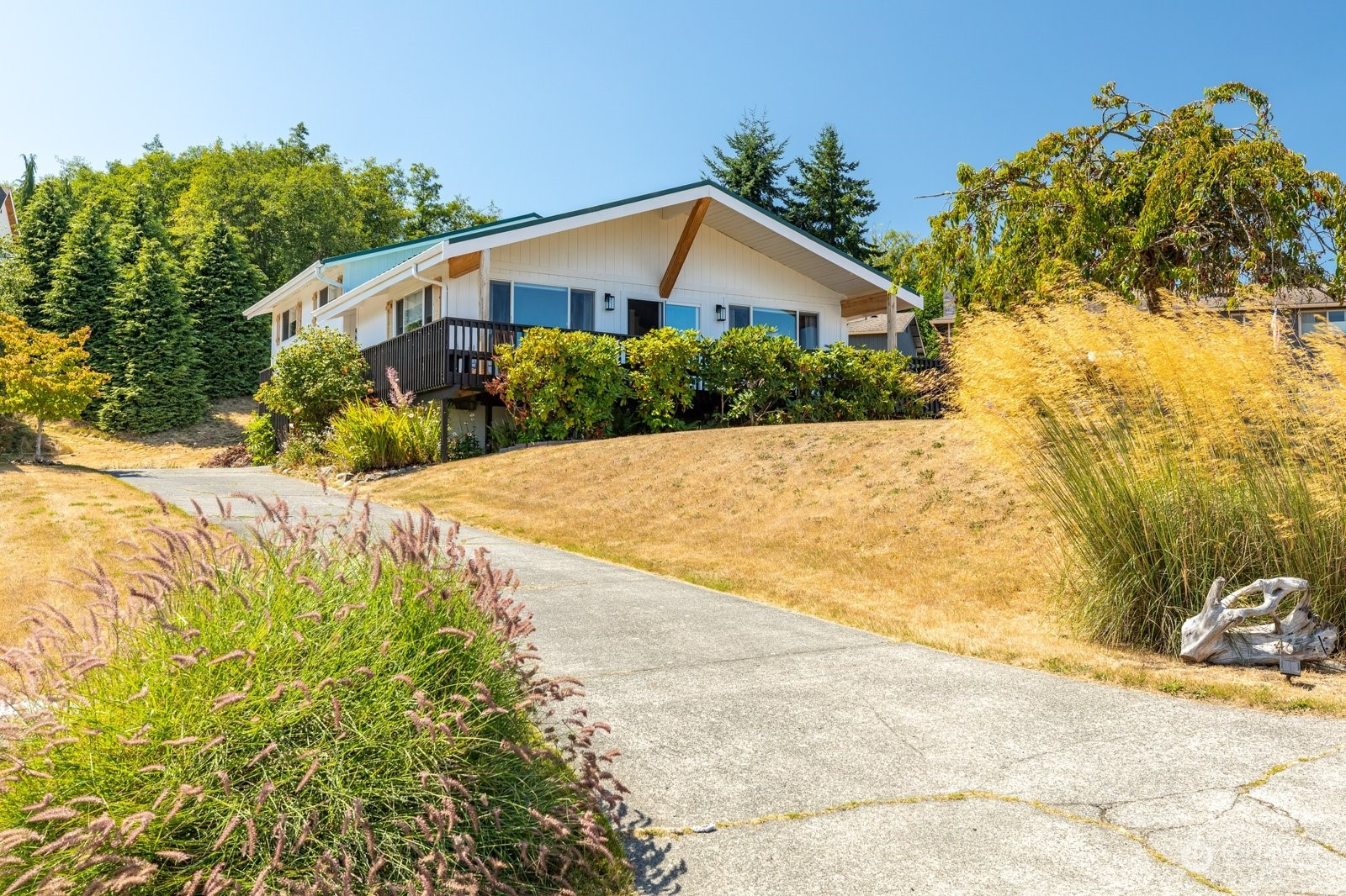 4652 Elsica Drive, Clinton, WA 98236