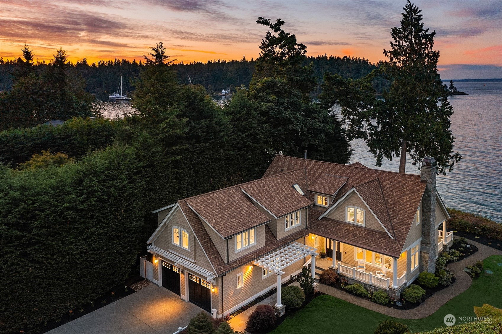 11162 NE Country Club Road, Bainbridge Island, WA 98110