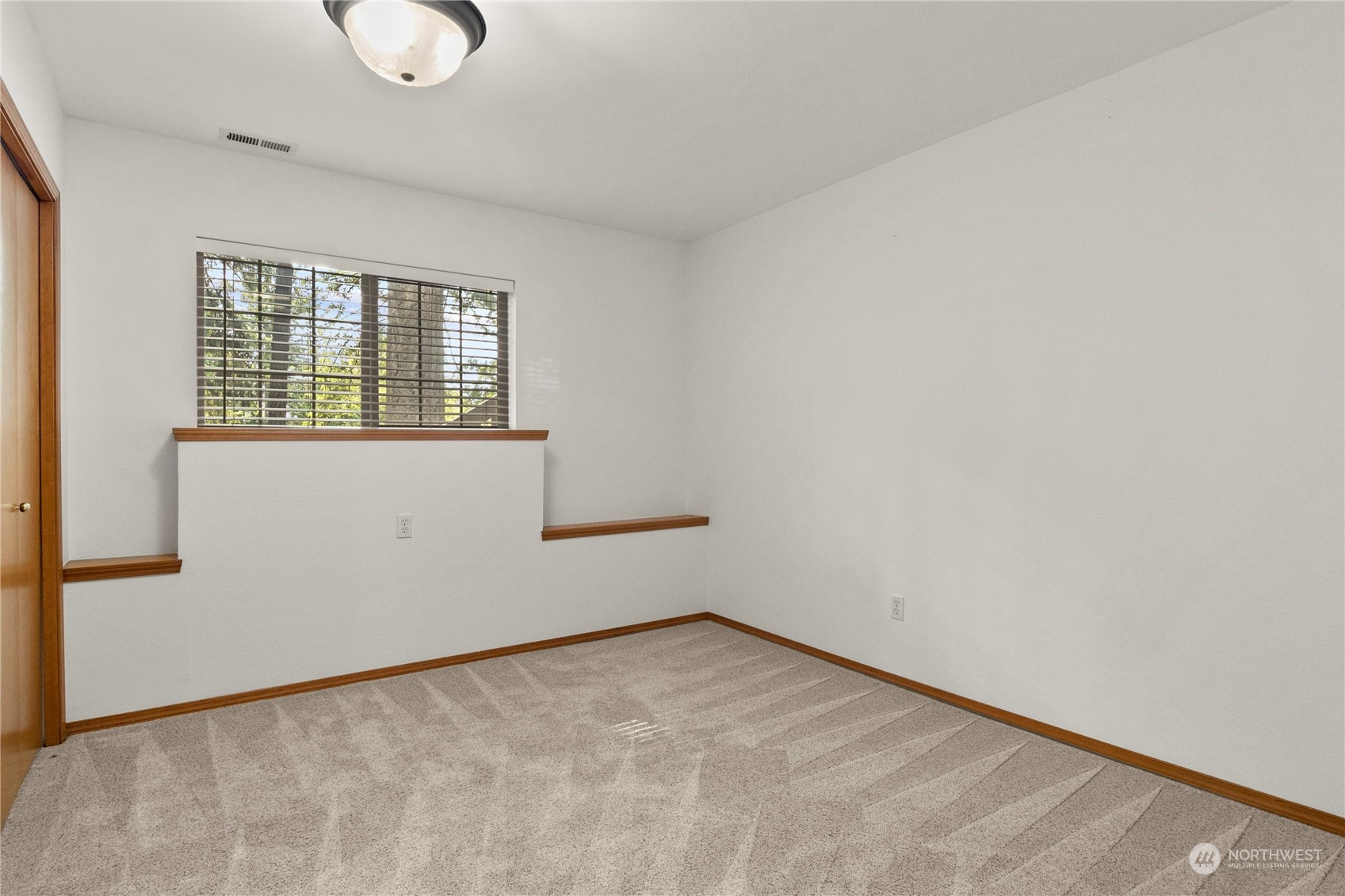 130 Park Avenue NW, Gig Harbor, WA 98335