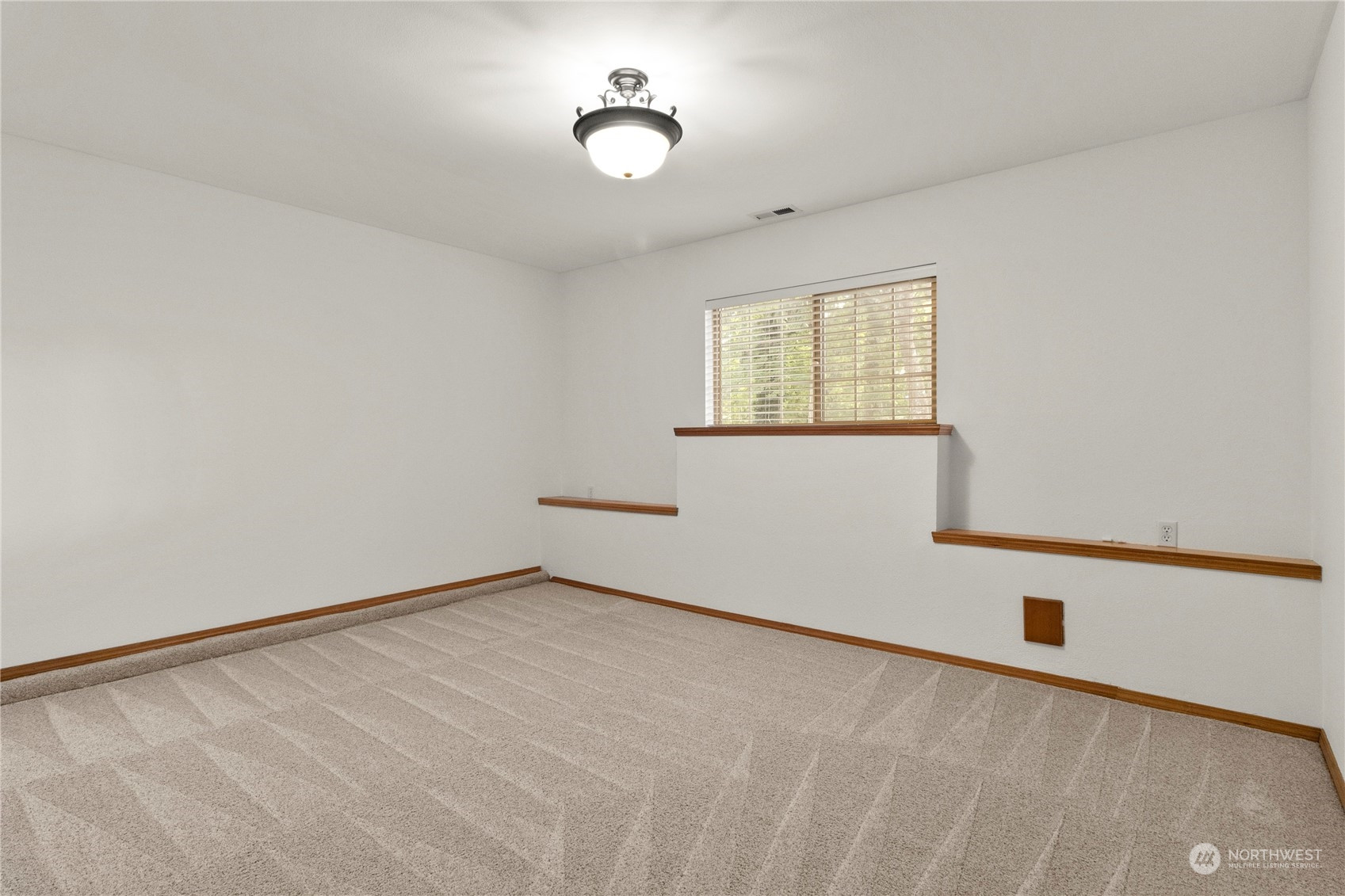 130 Park Avenue NW, Gig Harbor, WA 98335