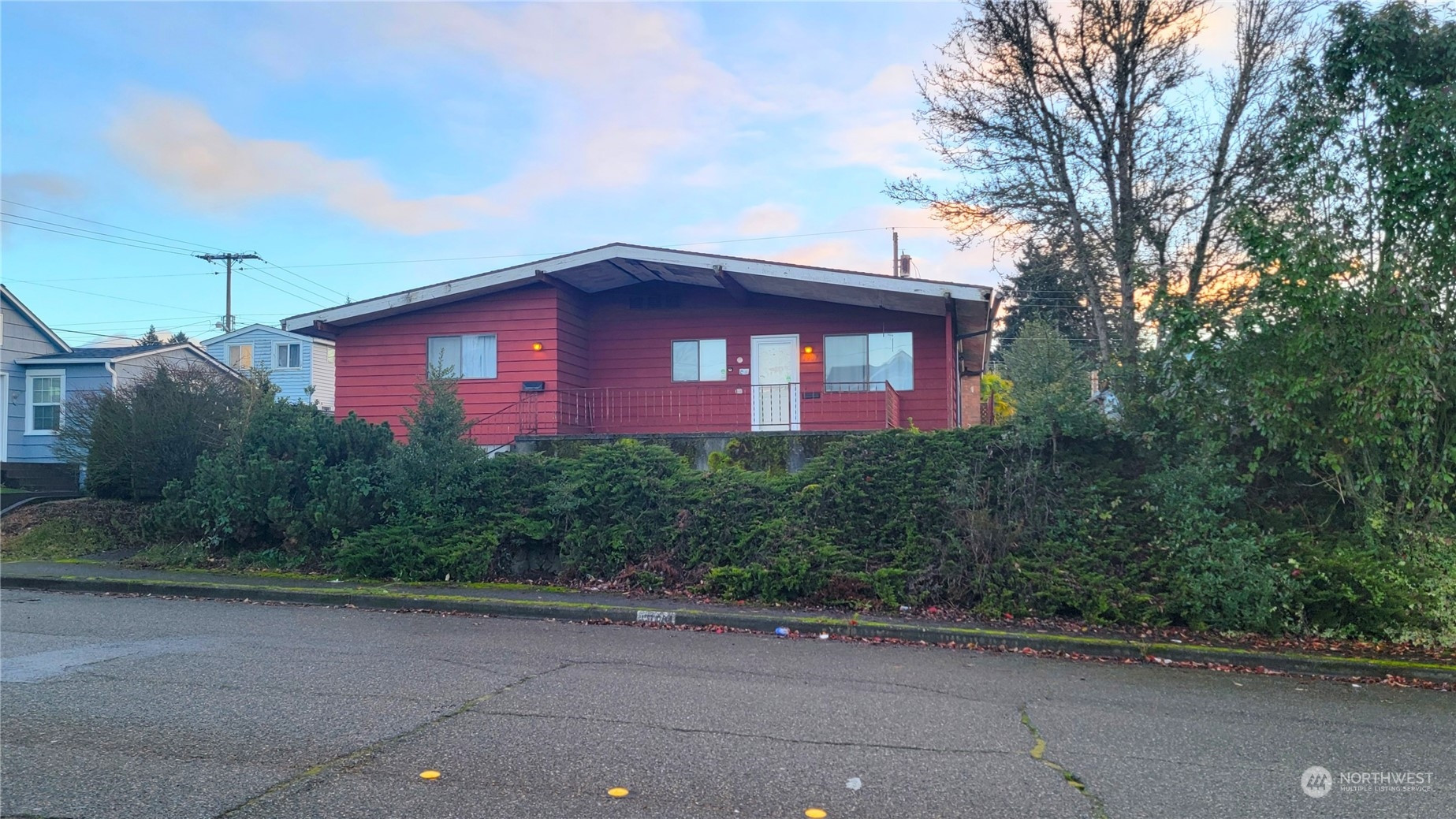 1907 4th Street, Bremerton, WA 98337