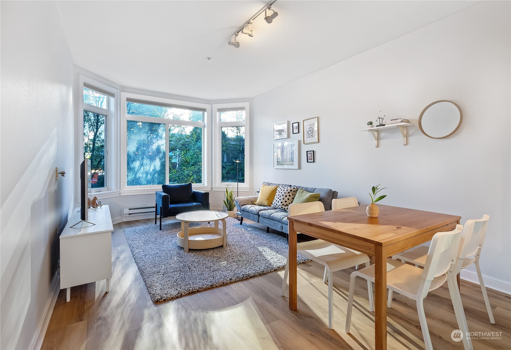 2415 2nd Avenue, Seattle, WA 98121