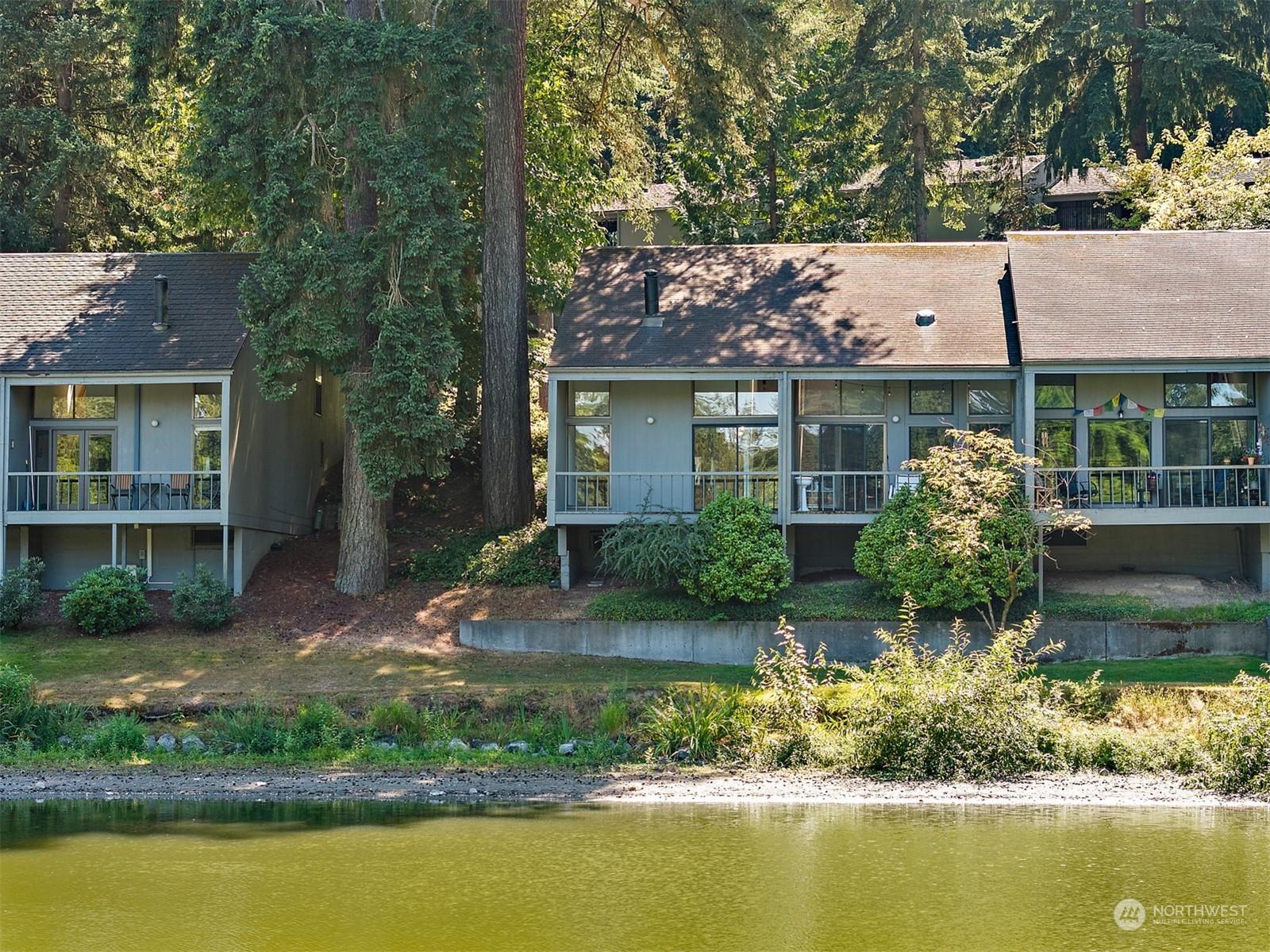 13846 NE 60th Way, Redmond, WA 98052