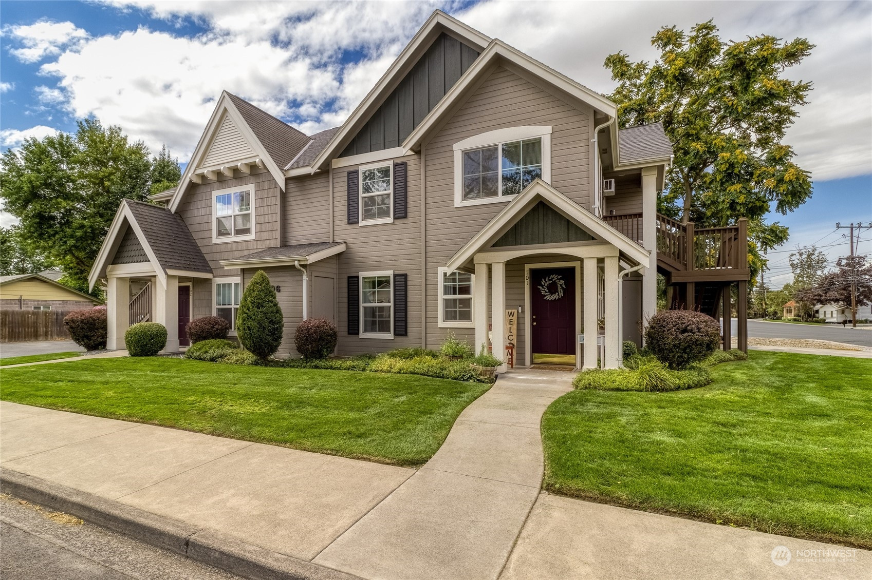 406 SE Birch Avenue, College Place, WA 99324