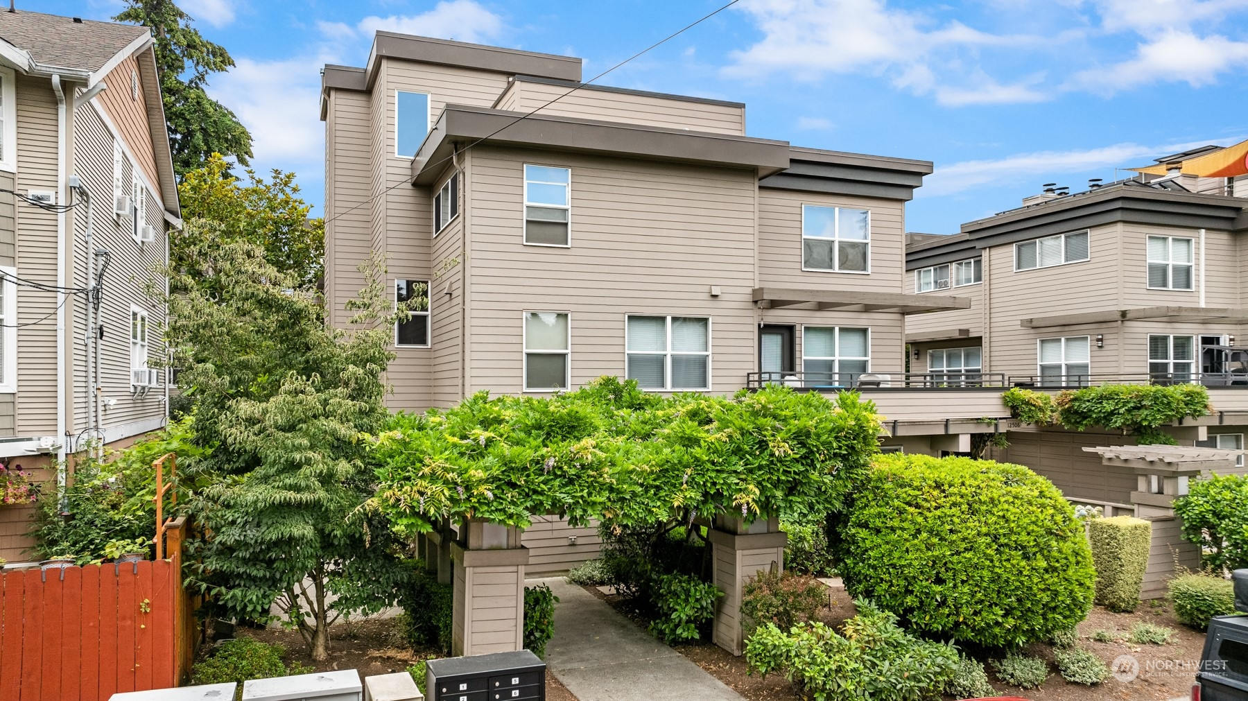 12506 26th Avenue NE, Seattle, WA 98125
