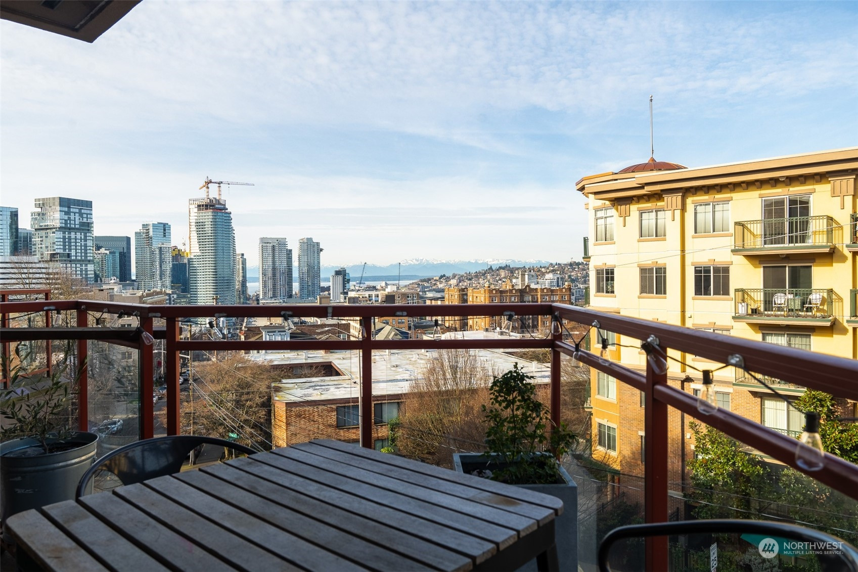 711 E Denny Way, Seattle, WA 98122