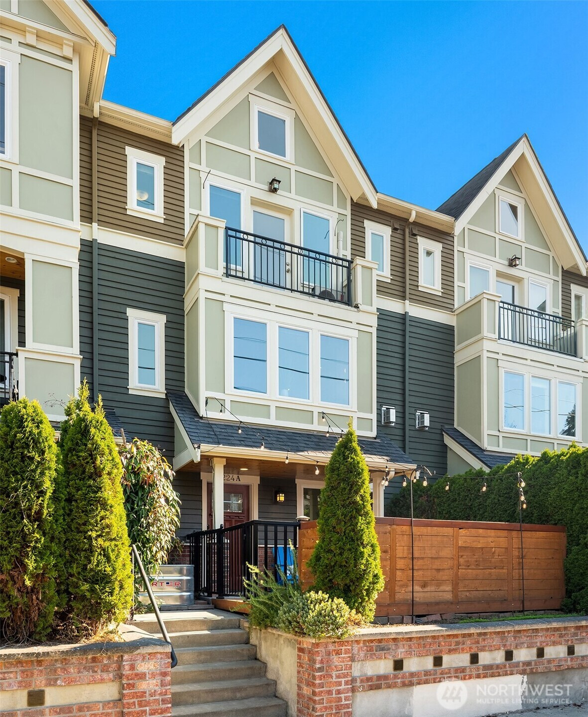 224 12th Avenue E, Seattle, WA 98102