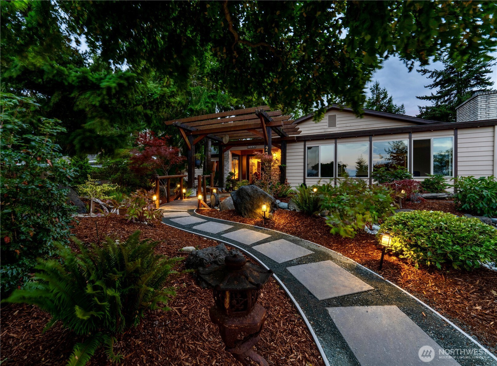 2140 W 6th Street, Port Angeles, WA 98363