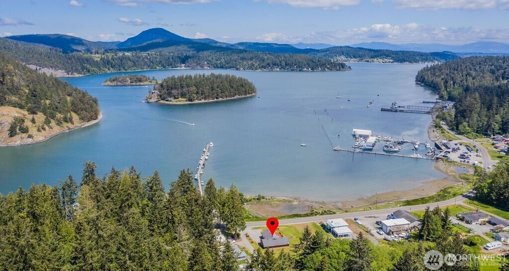 285 Cornet Bay Road, Oak Harbor, WA 98277