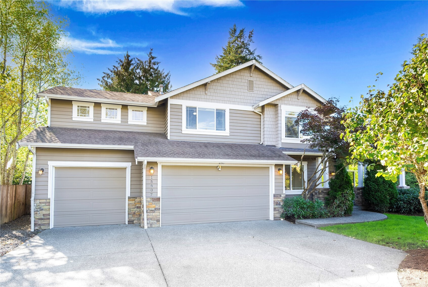 15607 88th Avenue NE, Kenmore, WA 98028