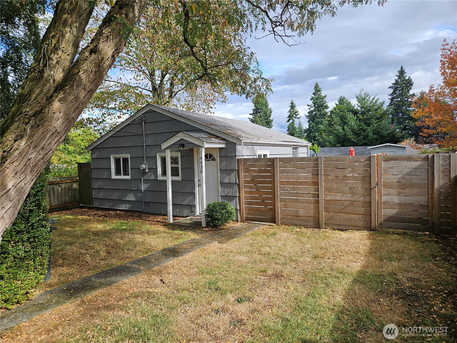 16030 15th Avenue SW, Burien, WA 98166