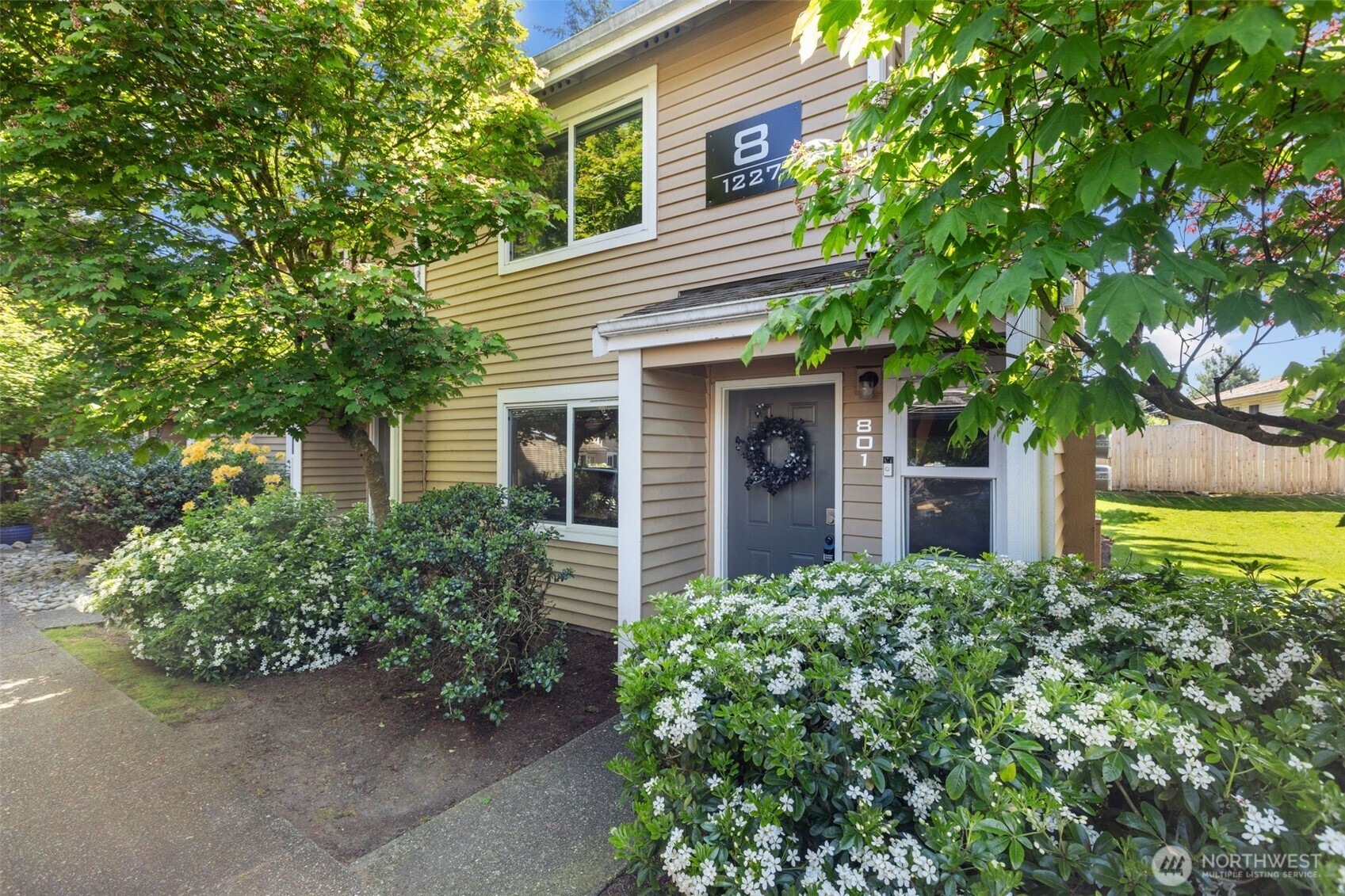 1227 S 238th Lane, Des Moines, WA 98198