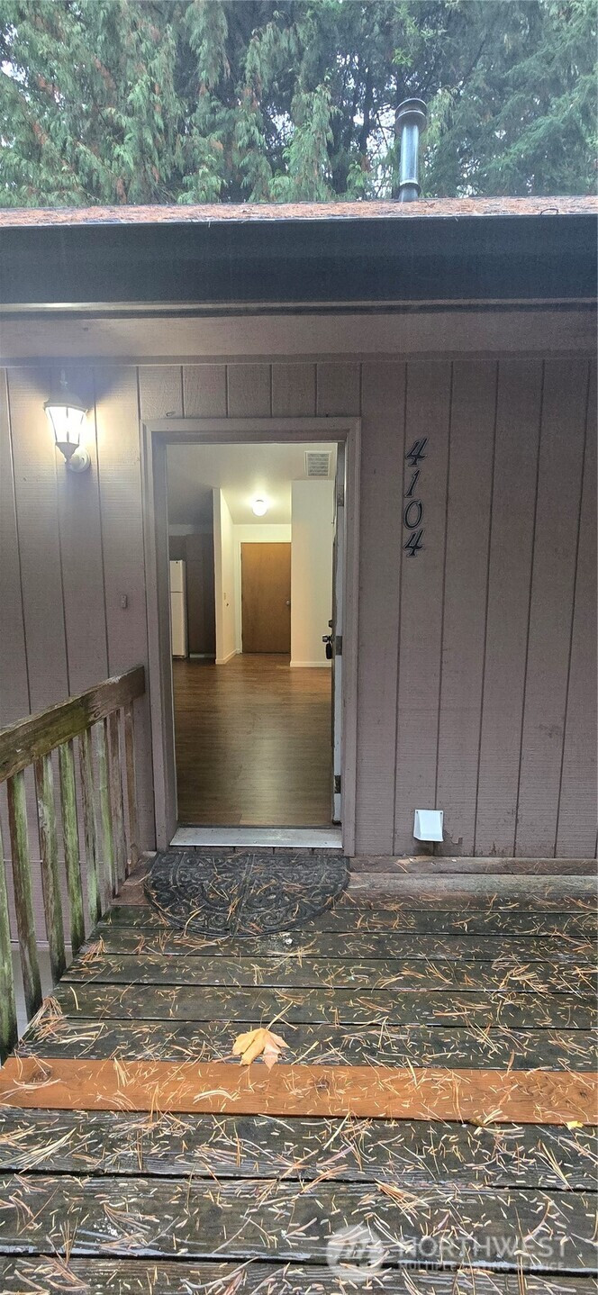 4104 Petersville Road NE, Bremerton, WA 98310