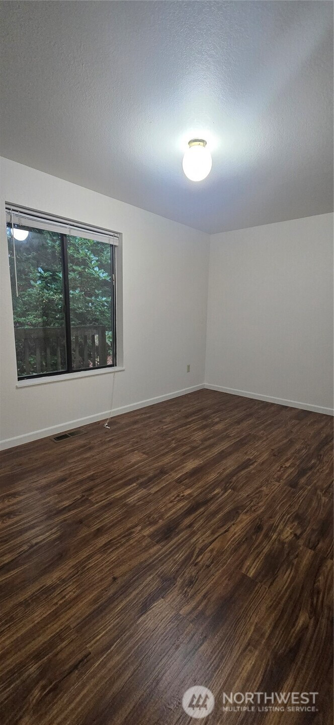 4104 Petersville Road NE, Bremerton, WA 98310