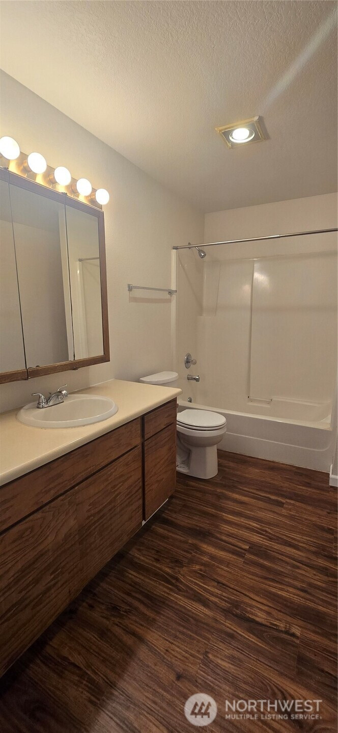 4104 Petersville Road NE, Bremerton, WA 98310