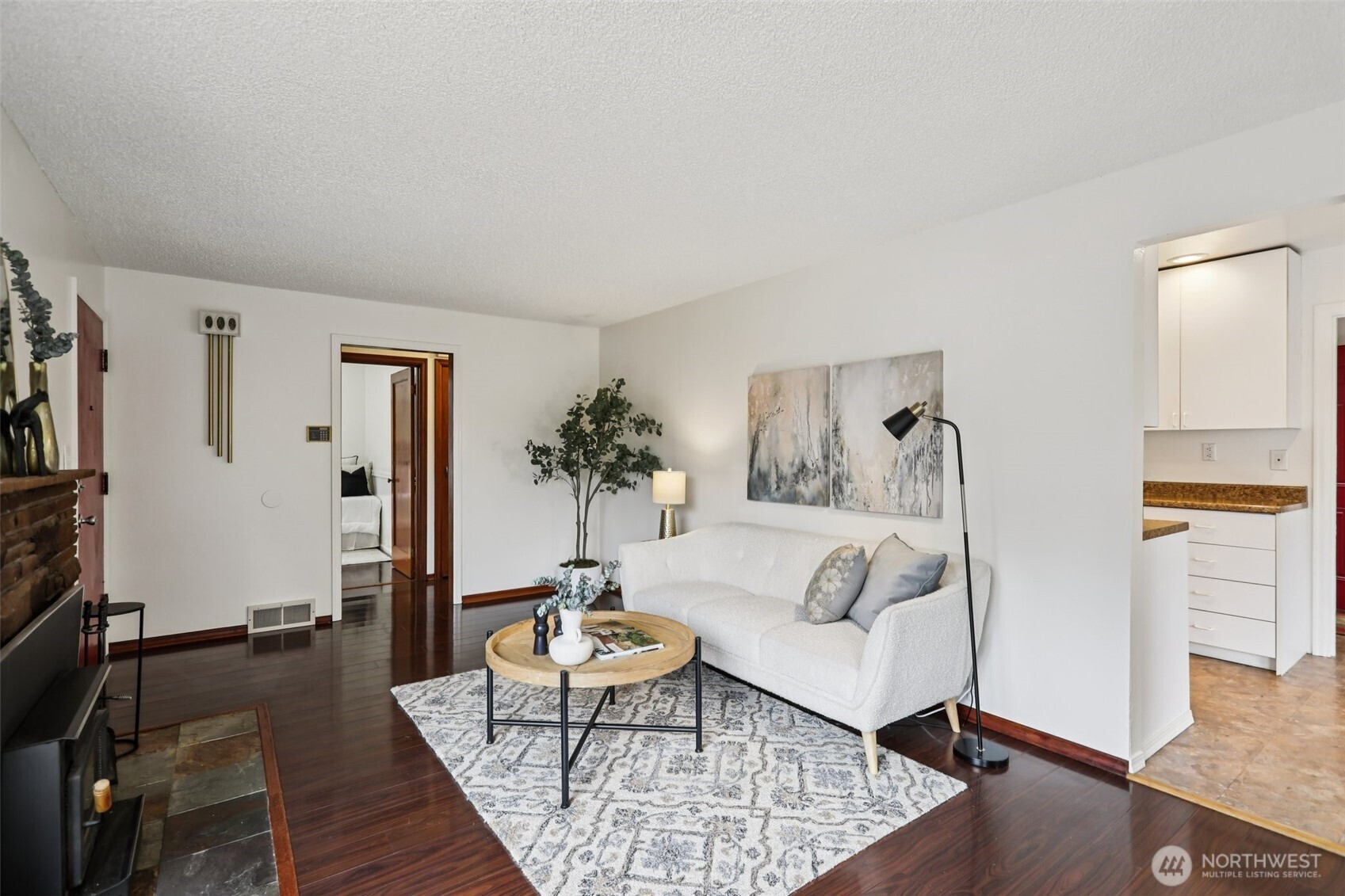 15827 42nd Avenue S, Tukwila, WA 98188