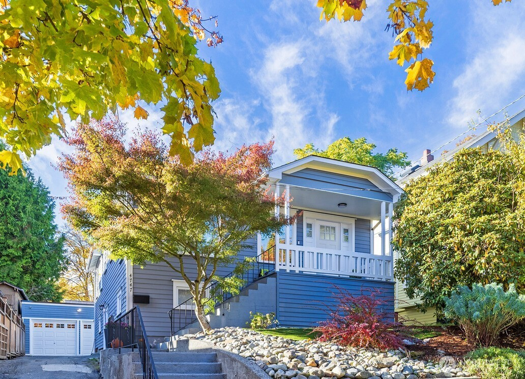 4747 Thackeray Place NE, Seattle, WA 98105