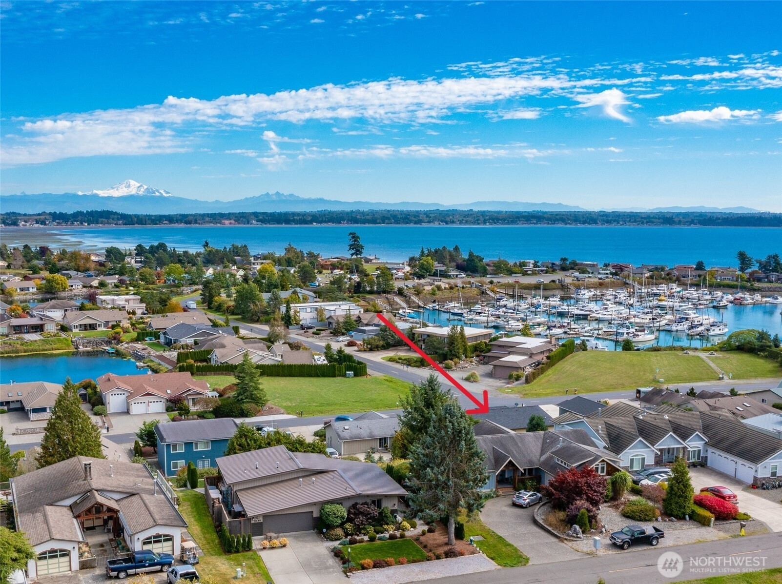 8124 Comox Rd, Blaine, WA 98230