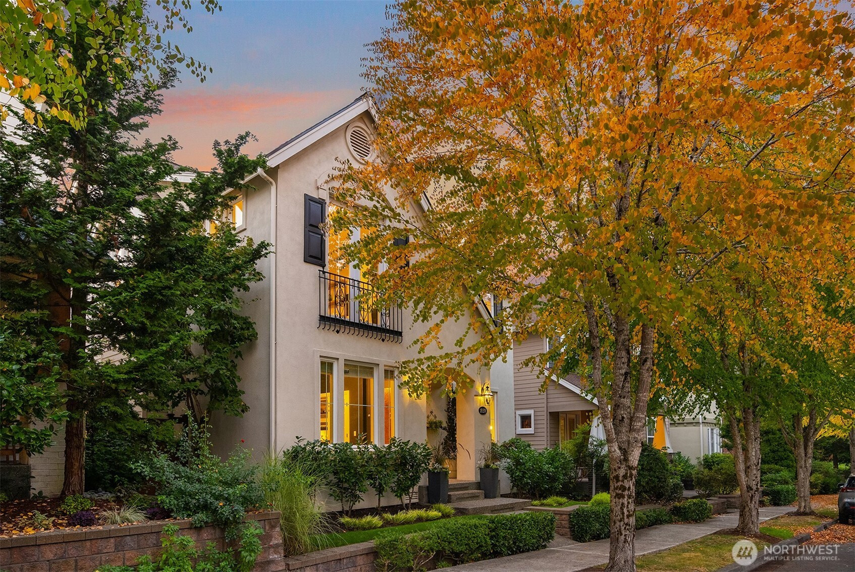 1839 12th Avenue NE, Issaquah, WA 98029