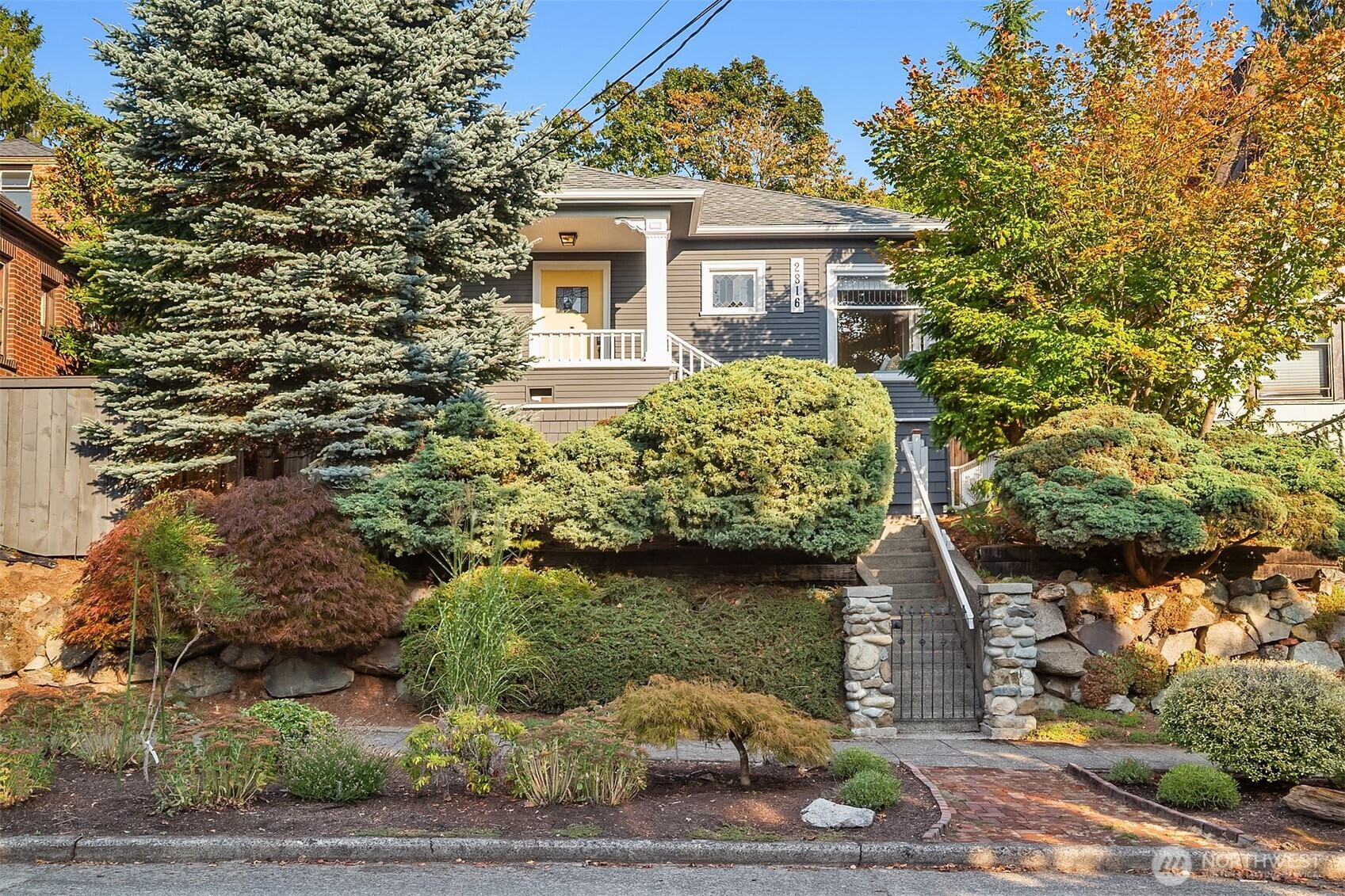 2816 11th Avenue W, Seattle, WA 98119