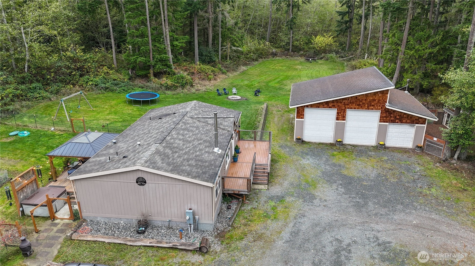 975 Little Valley Lane, Greenbank, WA 98253