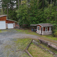 975 Little Valley Lane, Greenbank, WA 98253