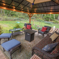 975 Little Valley Lane, Greenbank, WA 98253