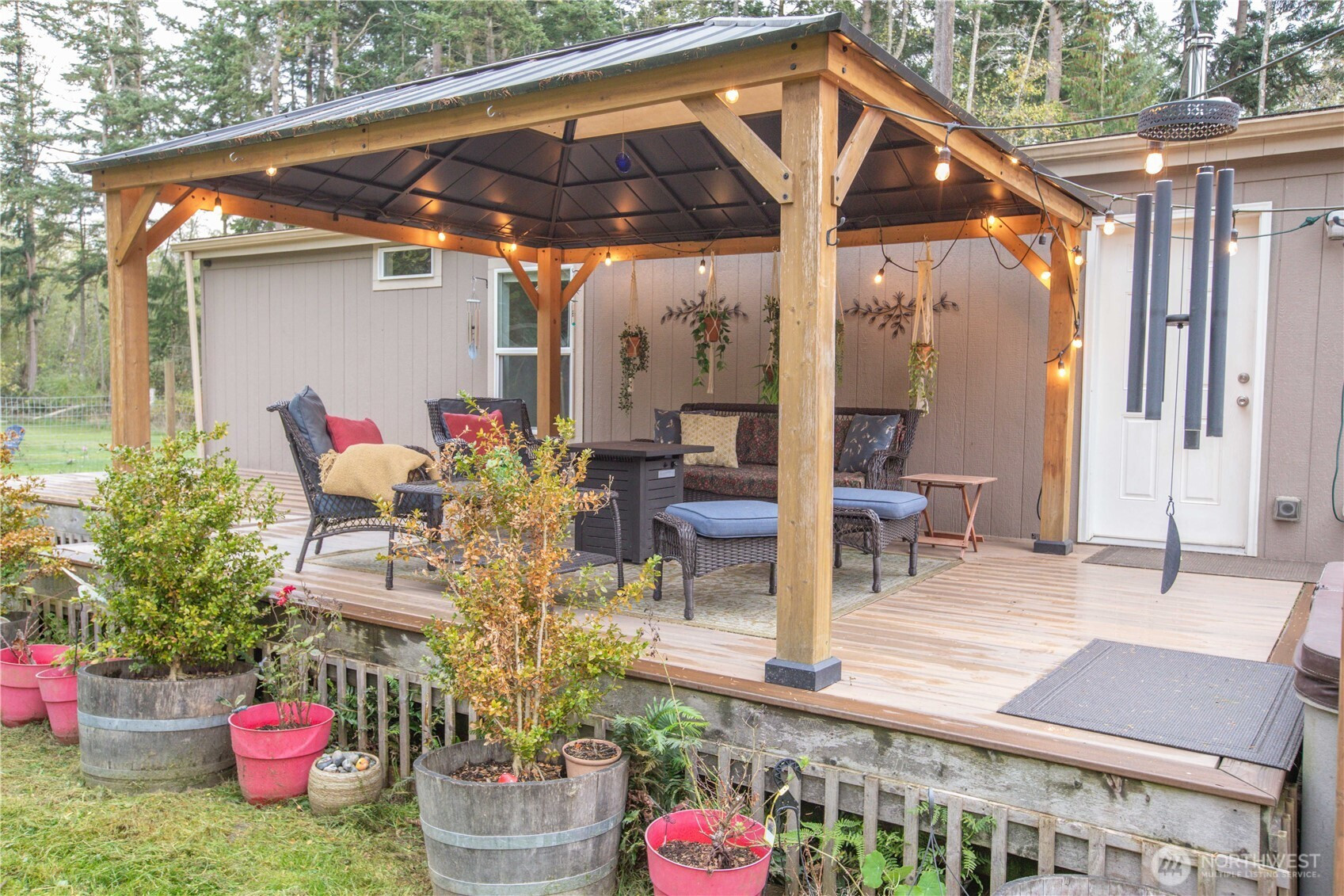 975 Little Valley Lane, Greenbank, WA 98253