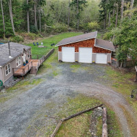 975 Little Valley Lane, Greenbank, WA 98253