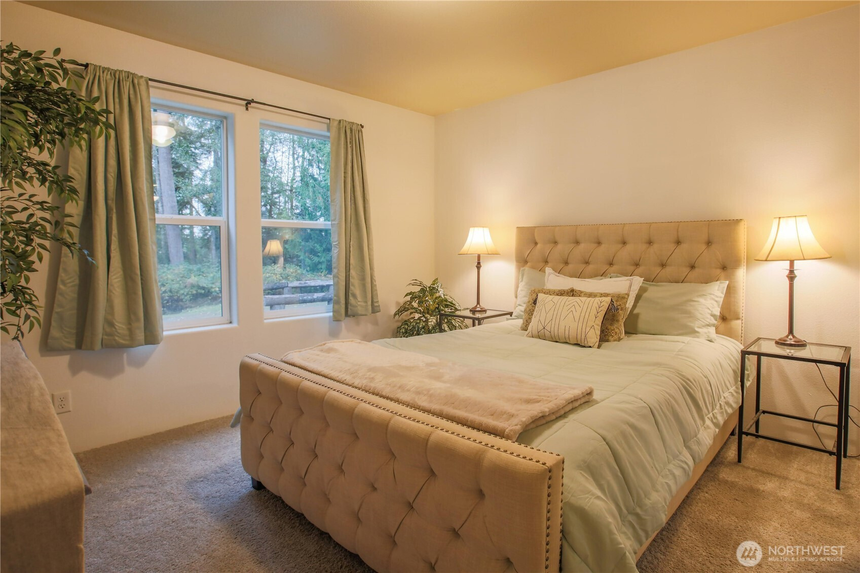 975 Little Valley Lane, Greenbank, WA 98253