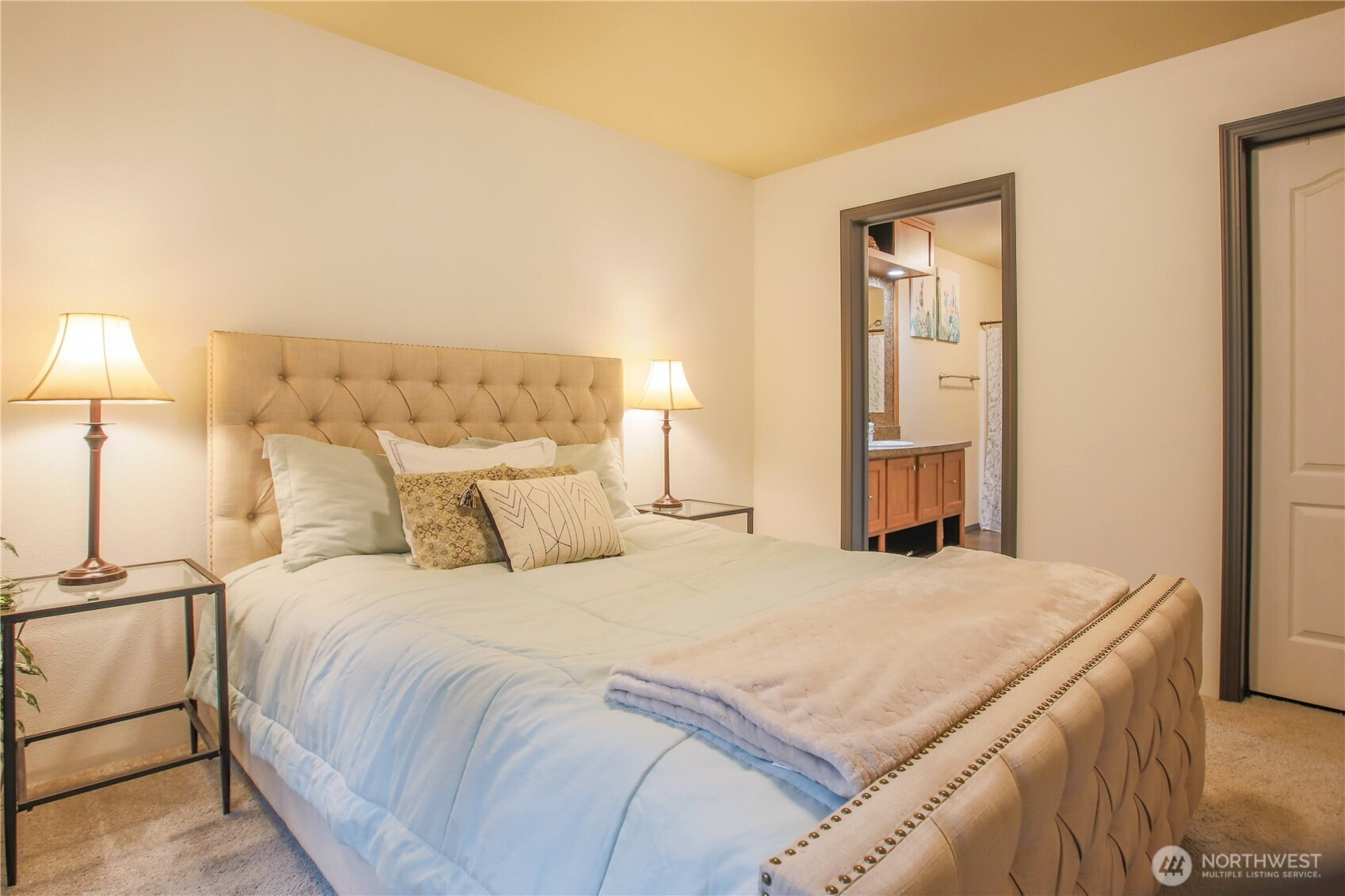 975 Little Valley Lane, Greenbank, WA 98253