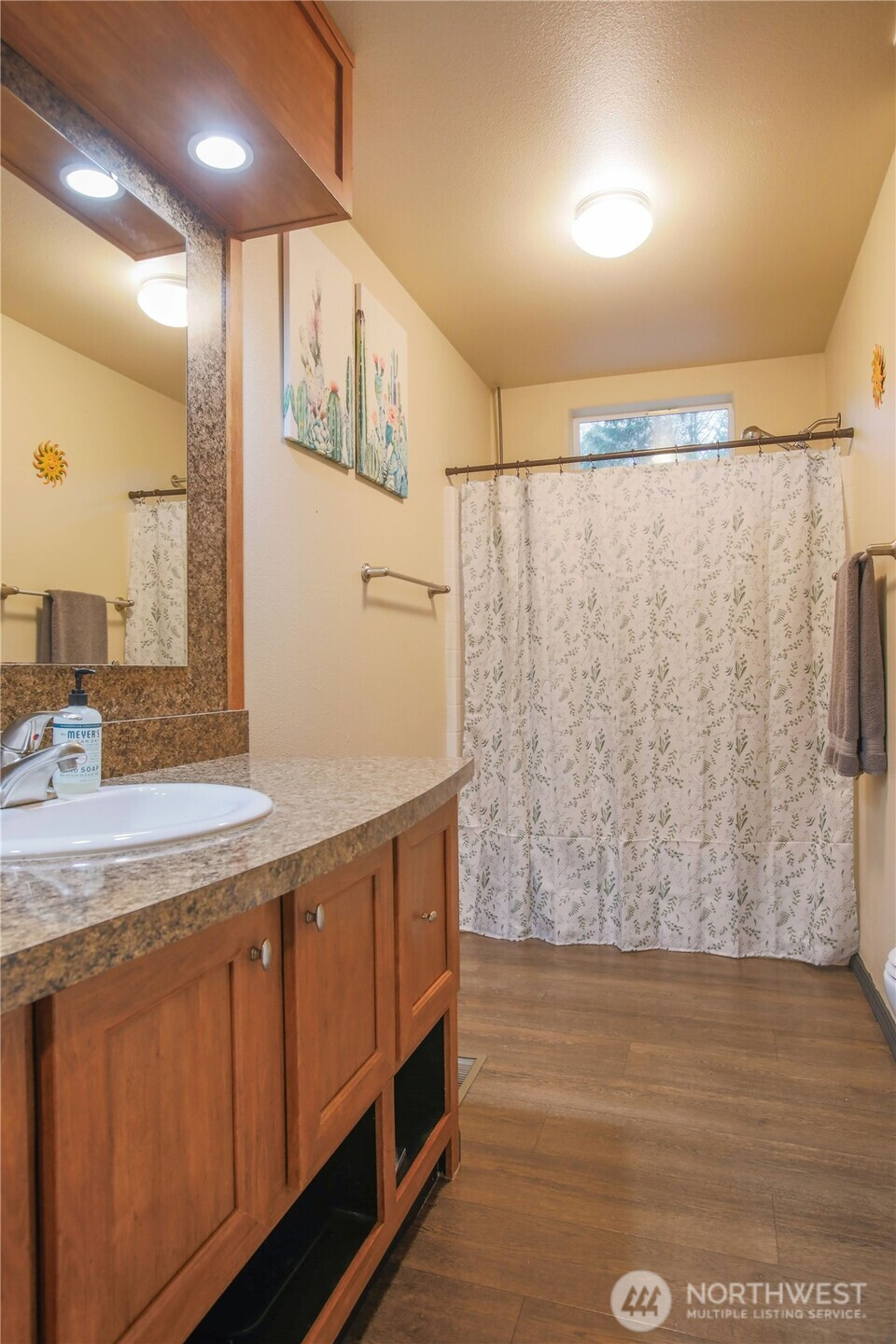 975 Little Valley Lane, Greenbank, WA 98253