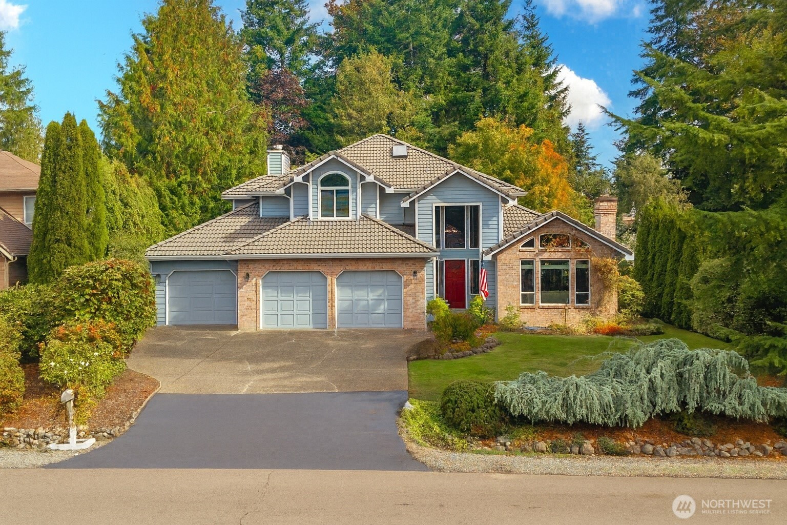 25756 215th Court SE, Maple Valley, WA 98038